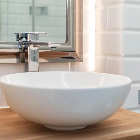 Nowy Swiat 47a By Homeprime * Varsovia